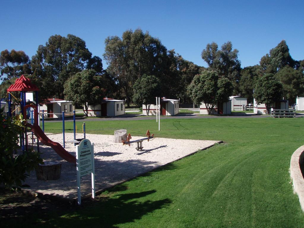 Albany Holiday Park Екстер'єр фото